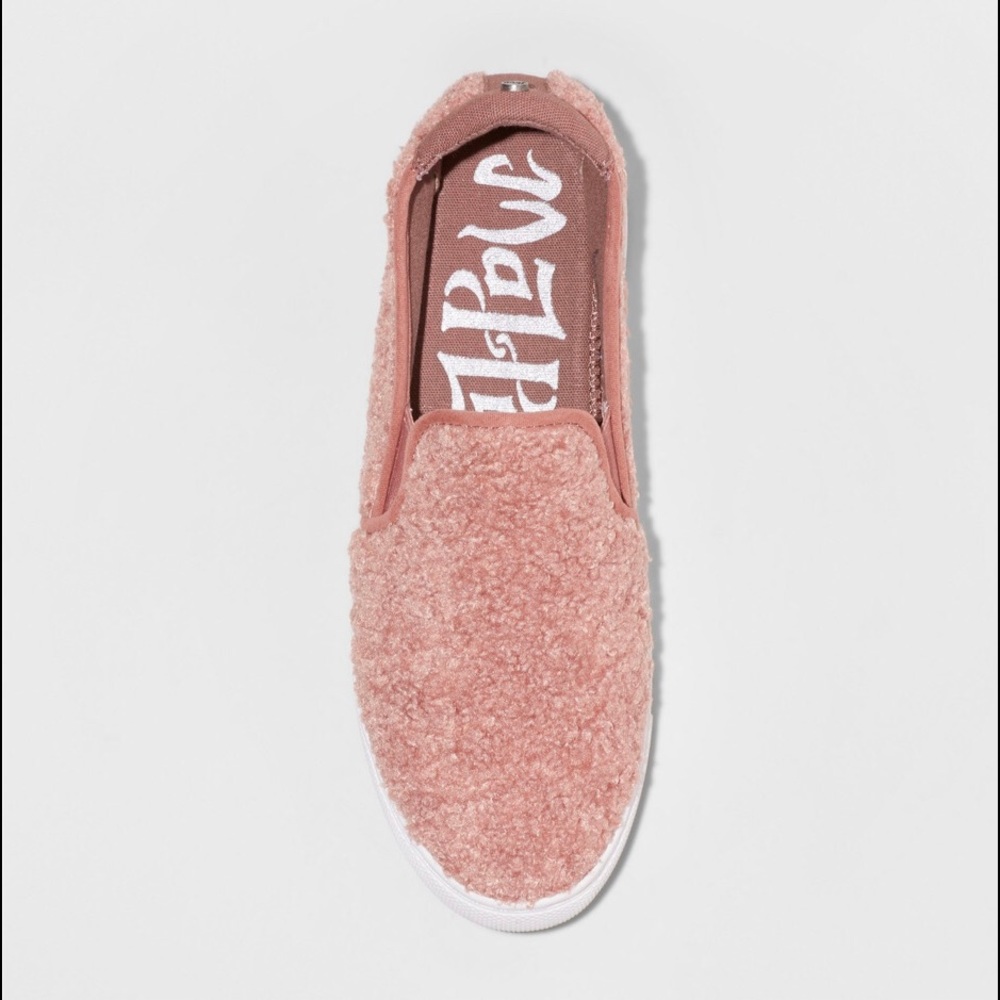 Mad Love Pink Kam Sherpa Twin Gore Sneakers - Sz 8
